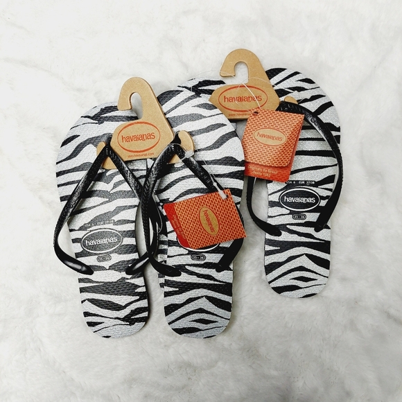 NEW Bundle of 2 Havaianas White/Black Zebra Print Thong Slip On Sandals S212 - Picture 1 of 6